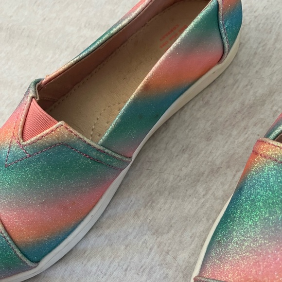 Colorful Toms Girls Shoes - Picture 5 of 5